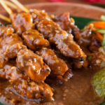 Sate Kere Solo, Kuliner Legendaris Berbahan Tempe Gambus