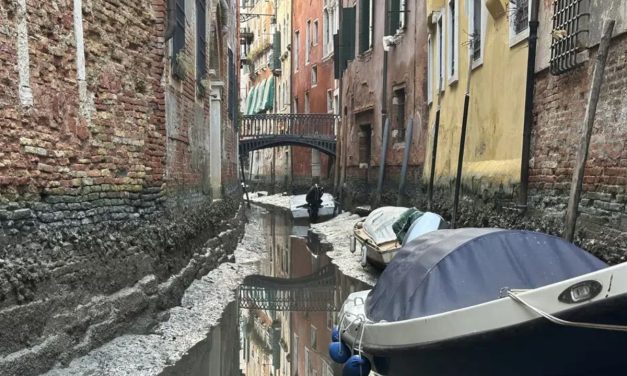 Pasang Surut Ekstrem Di Venesia Ungkap Dermaga Kuno Romawi