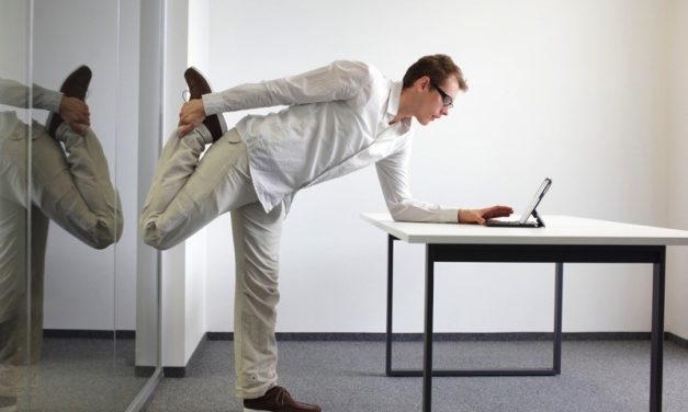 Cara Cegah Sakit Pinggang Di Kantor Lewat 5 Gerakan Yoga