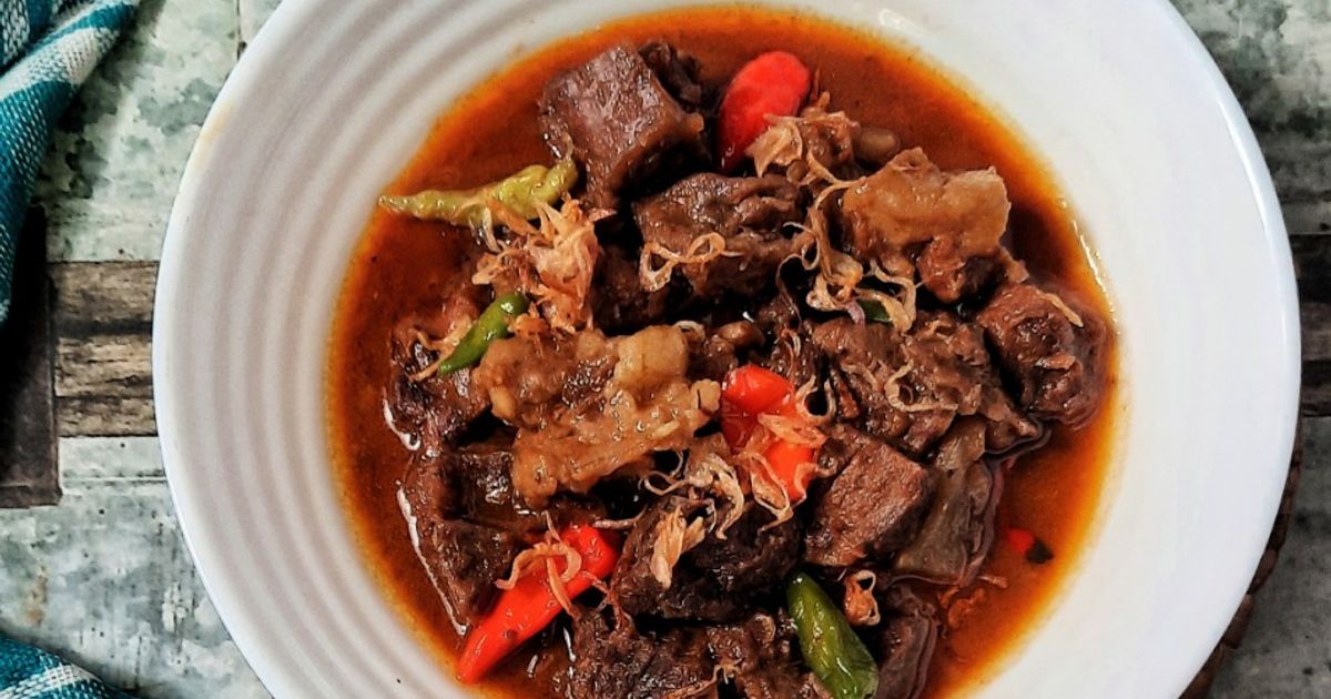 Rabeg Khas Cilegon: Olahan Jeroan Kambing Kuah Manis-Pedas