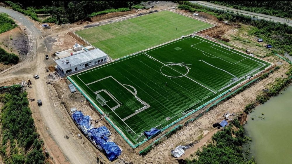 Erick Thohir Tinjau Lapangan Latihan Training Center PSSI (IKN)