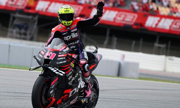 Aleix Espargaró Rebut Podium Utama Sprint GP Britania