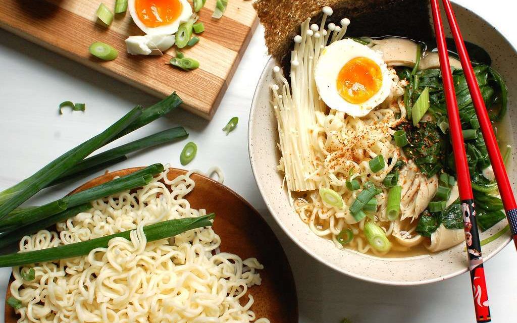 Ramen Miso Sapporo: Mie Pasta Berbasis Kedelai Fermentasi