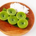 Kue Lumpang Khas Palembang: Manis Harum Suji Dengan Kelapa