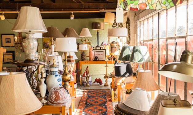 Thrifting Perabot 90-an Jadi Solusi Pasangan Muda Isi Rumah
