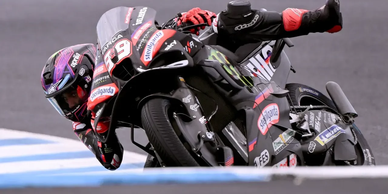 Jorge Martín Crash Saat Berduel Di Barisan Depan Sprint Race