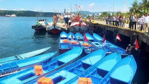 KKP Salurkan Kapal Bermotor Dan Alat Tangkap Di Maluku Utara